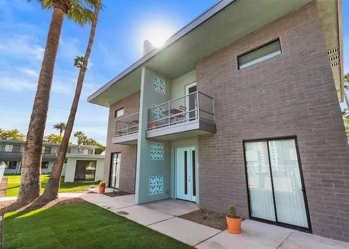 Oldtown Micro Pool View Apartment Scottsdale